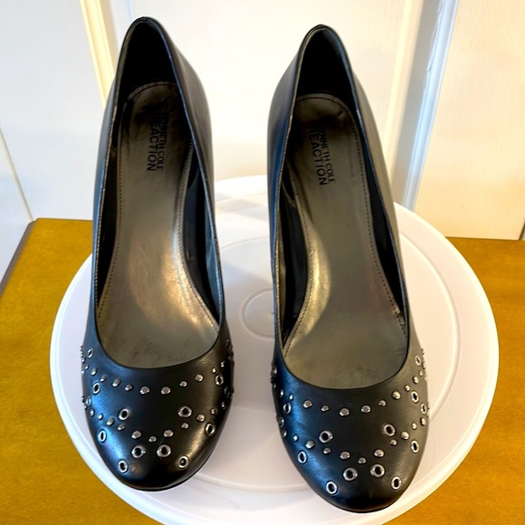 🤩 Awesome! Kenneth Cole Reaction Black Pumps Size 8.5 🤩 - Picture 1 of 11